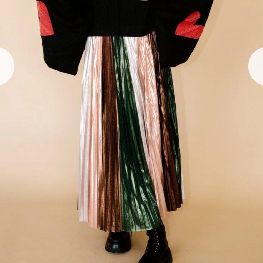 Metallic Pleated Women's Skirt
